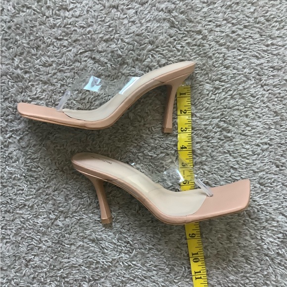 ๐ฅ๐ฅHOST PIC๐ฅ๐ฅ Clear Toe Thong Tan Heeled Mules - Picture 7 of 10